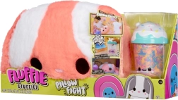 Fluffie Stuffiez μάχη με μαξιλάρια – λούτρινο παιχνίδι με ηλεκτρική σκούπα για χνούδια