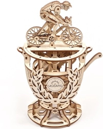Ξύλινο μηχανικό 3D παζλ UGEARS Ποδηλάτης – κύπελλο με κινούμενο μηχανισμό