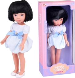 Lovely Girl κούκλα με κοντά μαύρα μαλλιά σε άσπρο-μπλε φόρεμα 33 cm