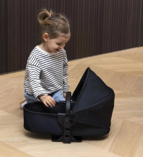 3 σε 1: πορτ-μπεμπέ, αθλητικό κάθισμα και κούνια