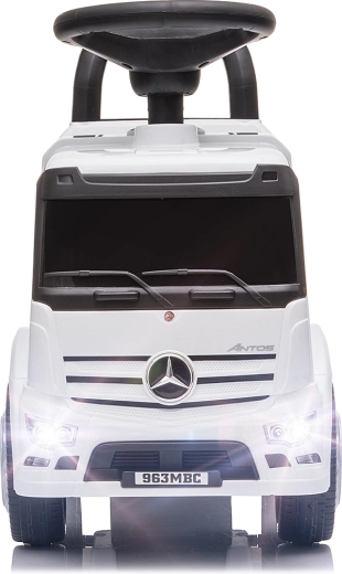 Αδειοδοτημένος σχεδιασμός Mercedes-Benz και ρεαλιστικές λεπτομέρειες