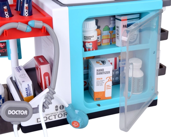 Τακτοποιημένη κλινική και φαρμακείο