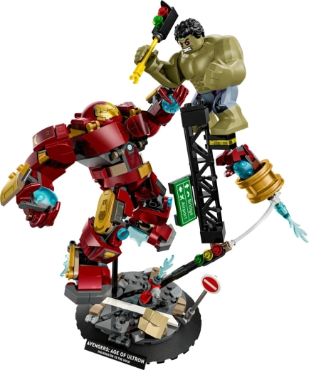 Αρθρωτός Hulkbuster για πόζες δράσης