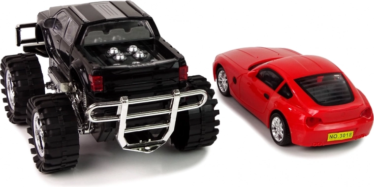 Ισχυρό monster truck με μεγάλα λάστιχα