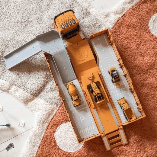 Αναδιπλούμενο TIR με πάρκινγκ και σταθεροποιητές