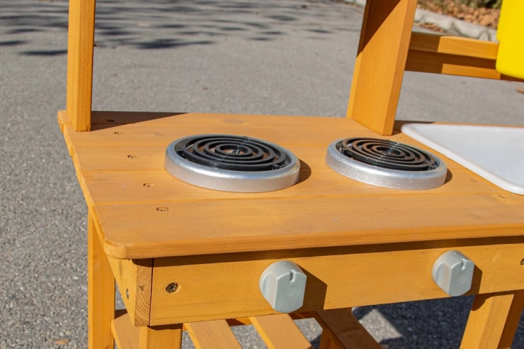 Δύο εστίες και περιστροφικά κουμπιά για ρεαλιστικό παιχνίδι