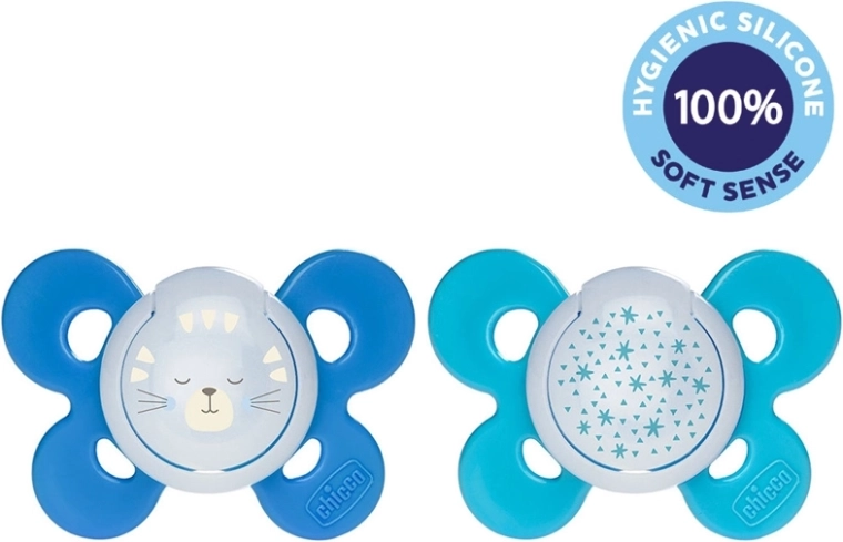 Chicco Physio Comfort σιλικονούχα νυχτερινή πιπίλα για αγόρια 16–36 μηνών γατούλα και αστέρια 2 τεμ.