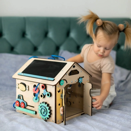 Σπιτάκι Montessori για μικρά χεράκια