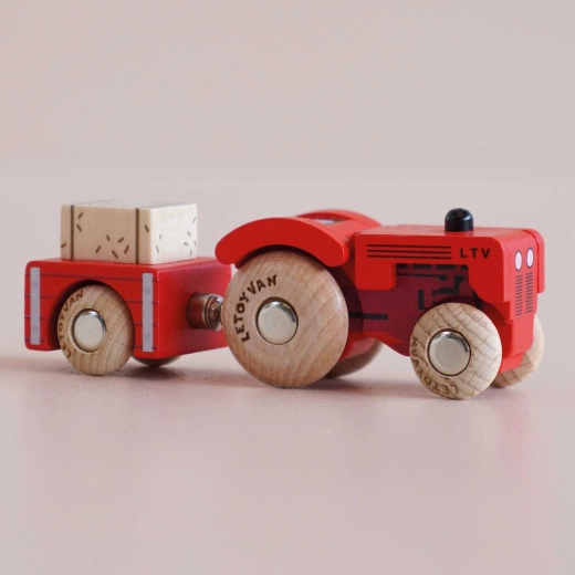 Ξύλινο τρακτέρ Le Toy Van Tilly με τρέιλερ
