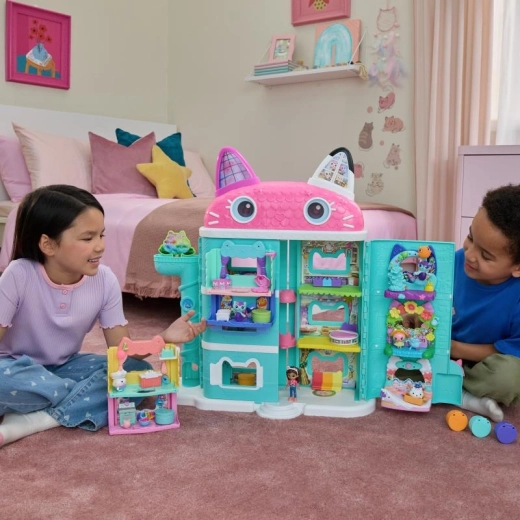 Πλούσια αξεσουάρ για δημιουργικό παιχνίδι