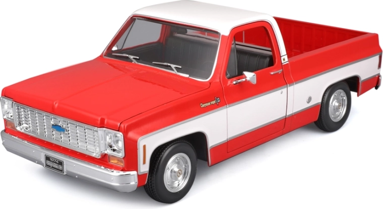 Maisto 1974 Chevrolet C10 Cheyenne Super 1:18 κόκκινο‑λευκό μοντέλο pick‑up