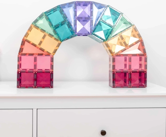 Παστέλ χρώματα και διαφανής σχεδιασμός