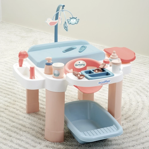 Όλα για φροντίδα, τάισμα και μπάνιο σε ένα σετ