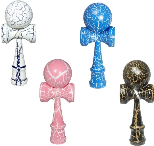 Kendama – παραδοσιακό ιαπωνικό ξύλινο παιχνίδι, πολύχρωμο μείγμα