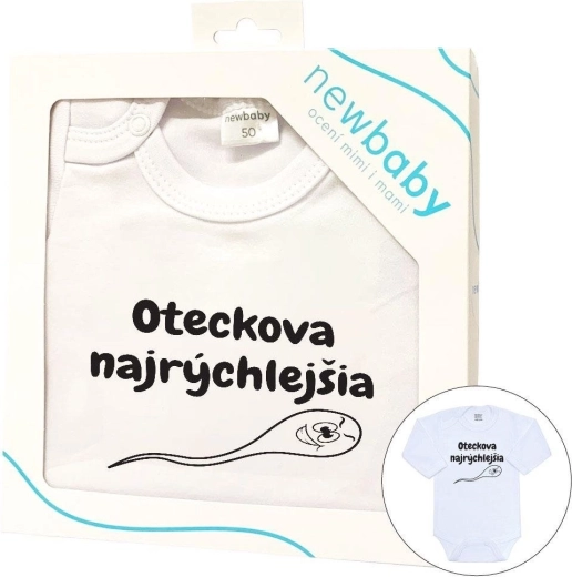 Βρεφικό κορμάκι με στάμπα New Baby «OTECKOVA NAJRÝCHLEJŠIA», μακρύ μανίκι, συσκευασία δώρου