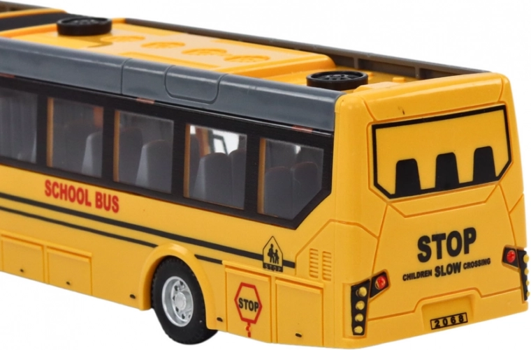 Ρεαλιστική εμφάνιση και φωτισμένη καμπίνα