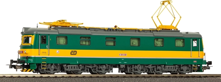 Ηλεκτρική ατμομηχανή Piko BR 181 ČD σε H0