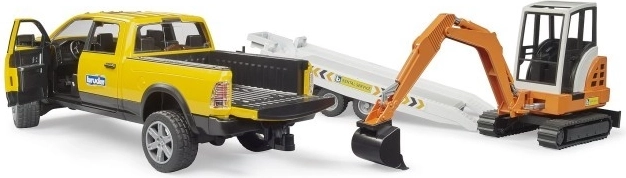 Pick-up RAM εκτός δρόμου με ανοιγόμενες πόρτες