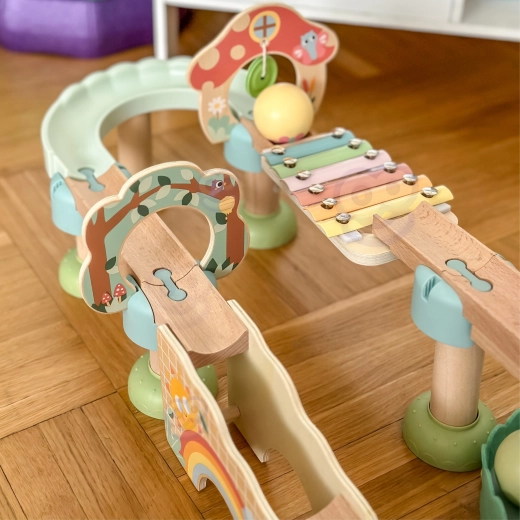 Στιβαρή ξύλινη κατασκευή