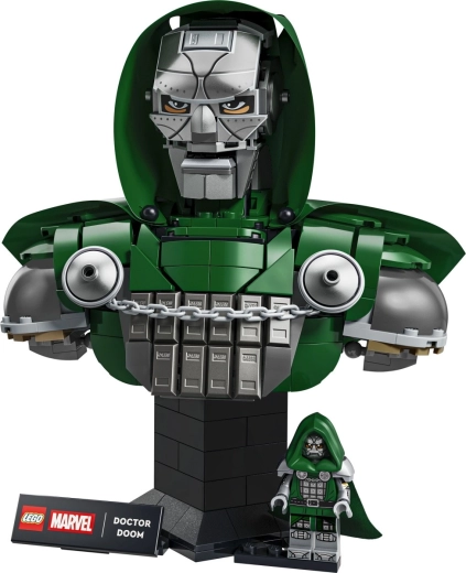 Περιλαμβάνεται μίνι φιγούρα του Doctor Doom