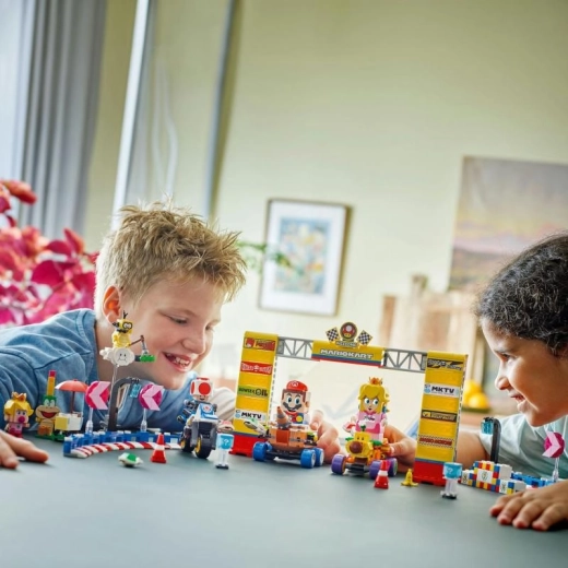 Διαδραστική εμπειρία με LEGO Super Mario
