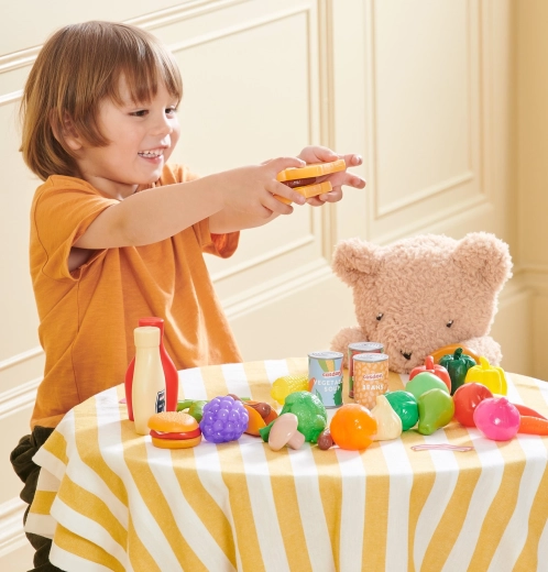 Ενισχύει τη φαντασία και τις κοινωνικές δεξιότητες