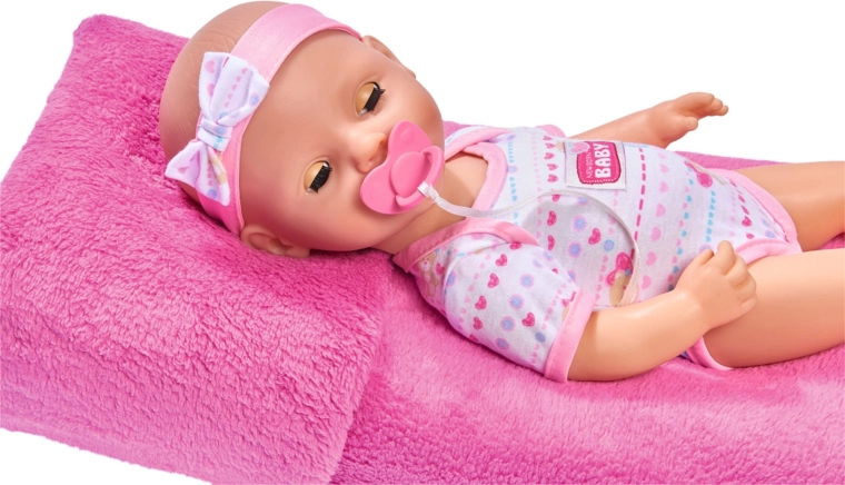 Κινητά βλέφαρα και προσεγμένη λεπτομέρεια