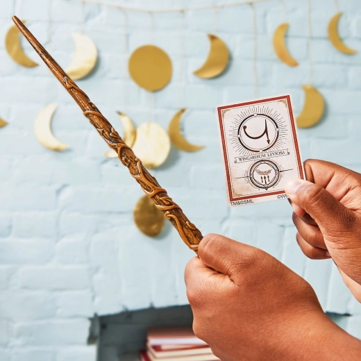 Μάθετε να κάνετε μαγεία με την κάρτα Wingardium Leviosa
