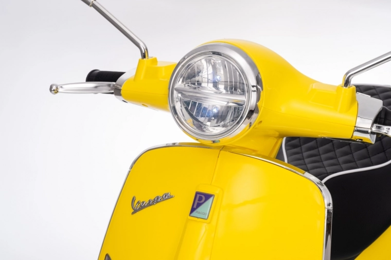 Παιδικό ηλεκτρικό σκούτερ VESPA ROMA – κίτρινο