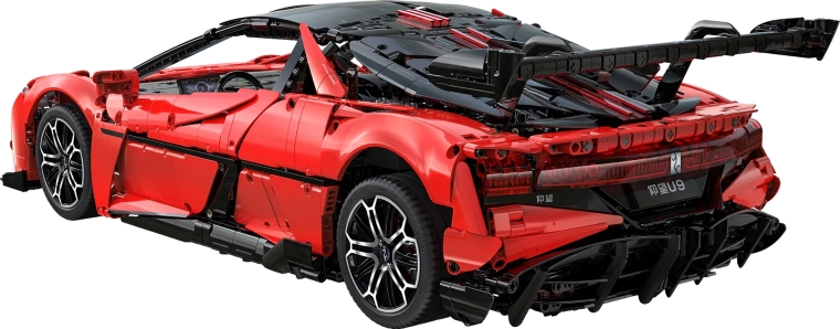 Ρεαλιστικό super-sport σε κλίμακα 1:8