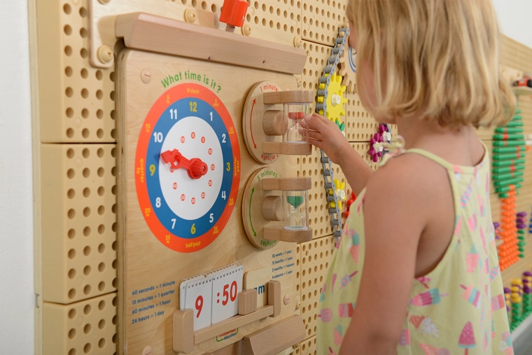 Στερέωση σε τοίχο και συμβατότητα με Masterkidz Flex