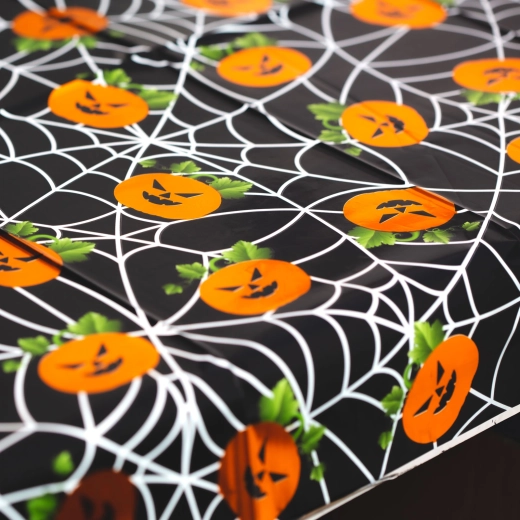 Halloween τραπεζομάντιλο με εφέ αλουμινίου 137 × 183 cm – κολοκύθες και ιστός αράχνης