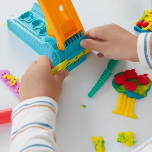 Τρία χρώματα Play-Doh