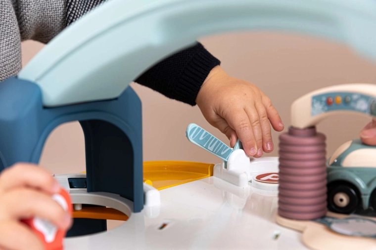 Διαδραστικό ασανσέρ και πλυντήριο σαν αληθινά