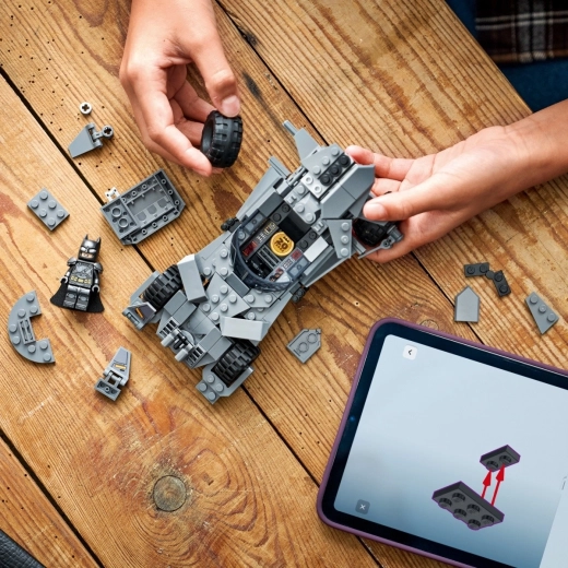 Διαδραστική κατασκευή με την εφαρμογή LEGO Builder