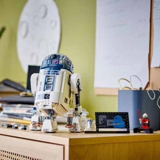 Εκθέστε τη συλλογή STAR WARS σας