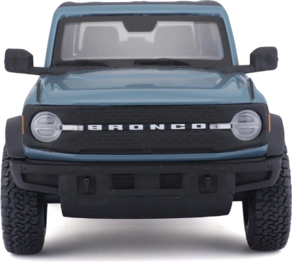 Πιστή εμφάνιση του εκτός δρόμου Ford Bronco