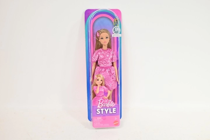 Barbie Fashionistas μοντέρνα κούκλα