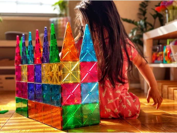 Συμβατό με όλα τα σετ Magna-Tiles