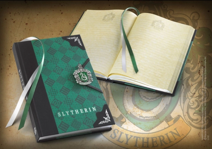 Harry Potter deluxe σημειωματάριο Σλίθεριν από τη Noble Collection