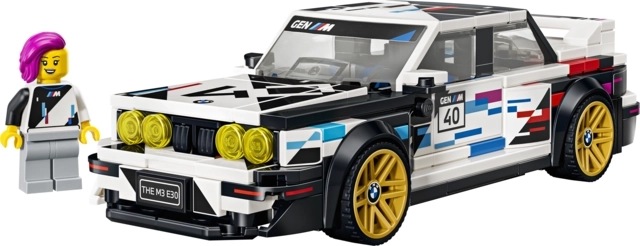 Αυθεντική εμφάνιση BMW M3 (E30) με γραφικά motorsport