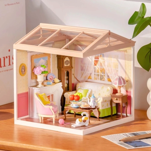 Εκθεσιακό διοράμα με διαφανή πάνελ