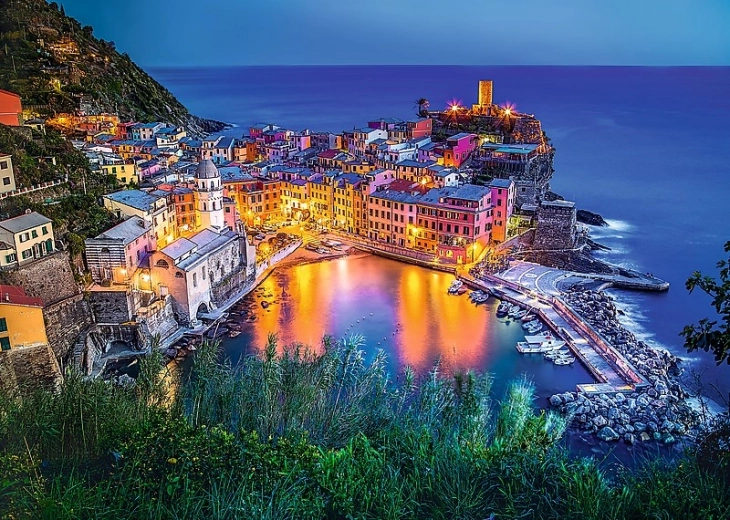 Μαγευτικό θέμα: Vernazza στο λυκόφως