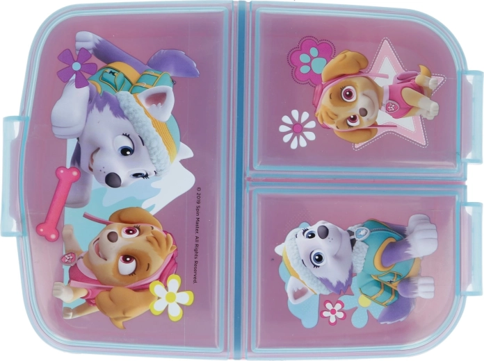 Τρεις χωριστές θήκες για άψογα οργανωμένο σνακ