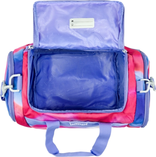 Ευρύχωρο κύριο διαμέρισμα με φαρδύ καπάκι