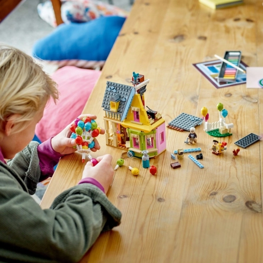 Έξυπνη κατασκευή με την εφαρμογή LEGO Builder