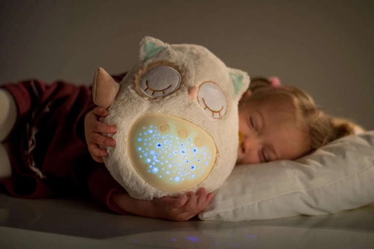 Απαλός λούτρινος σύντροφος για την κούνια