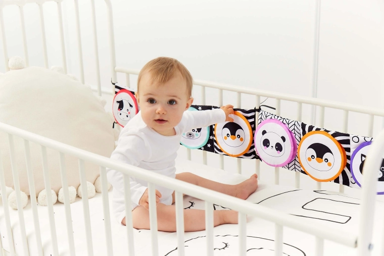 Λούτρινες κουρτινούλες με διαδραστικά χαρακτηριστικά