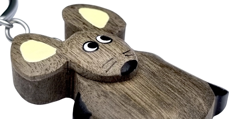 Χειροποίητη κατασκευή από φυσικό ξύλο