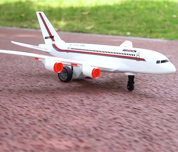 Ρεαλιστικές λεπτομέρειες και σύστημα προσγείωσης